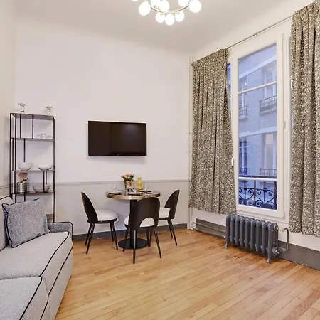 Marais Lovely Апартаменты *