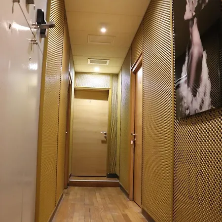 Апартаменты Marais Lovely Париж