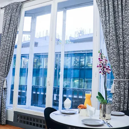 Marais Lovely Париж